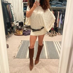 Daisy Fuentes tunic off shoulder top Size M